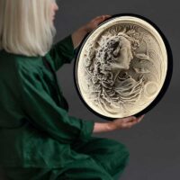 تابلو سه بعدی طرح دختر پاییز قطر 60