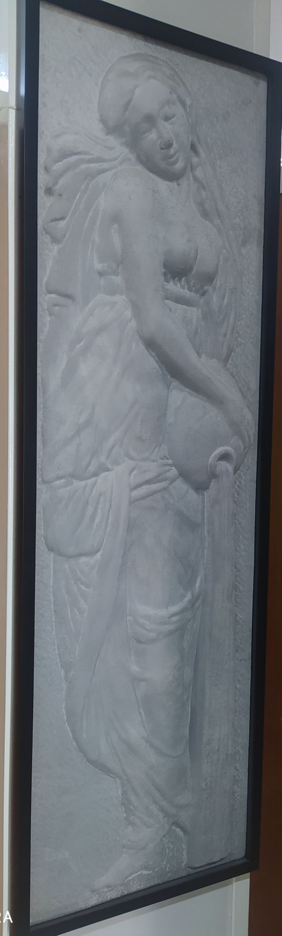 فرشته کوزه به دوش بزرگ